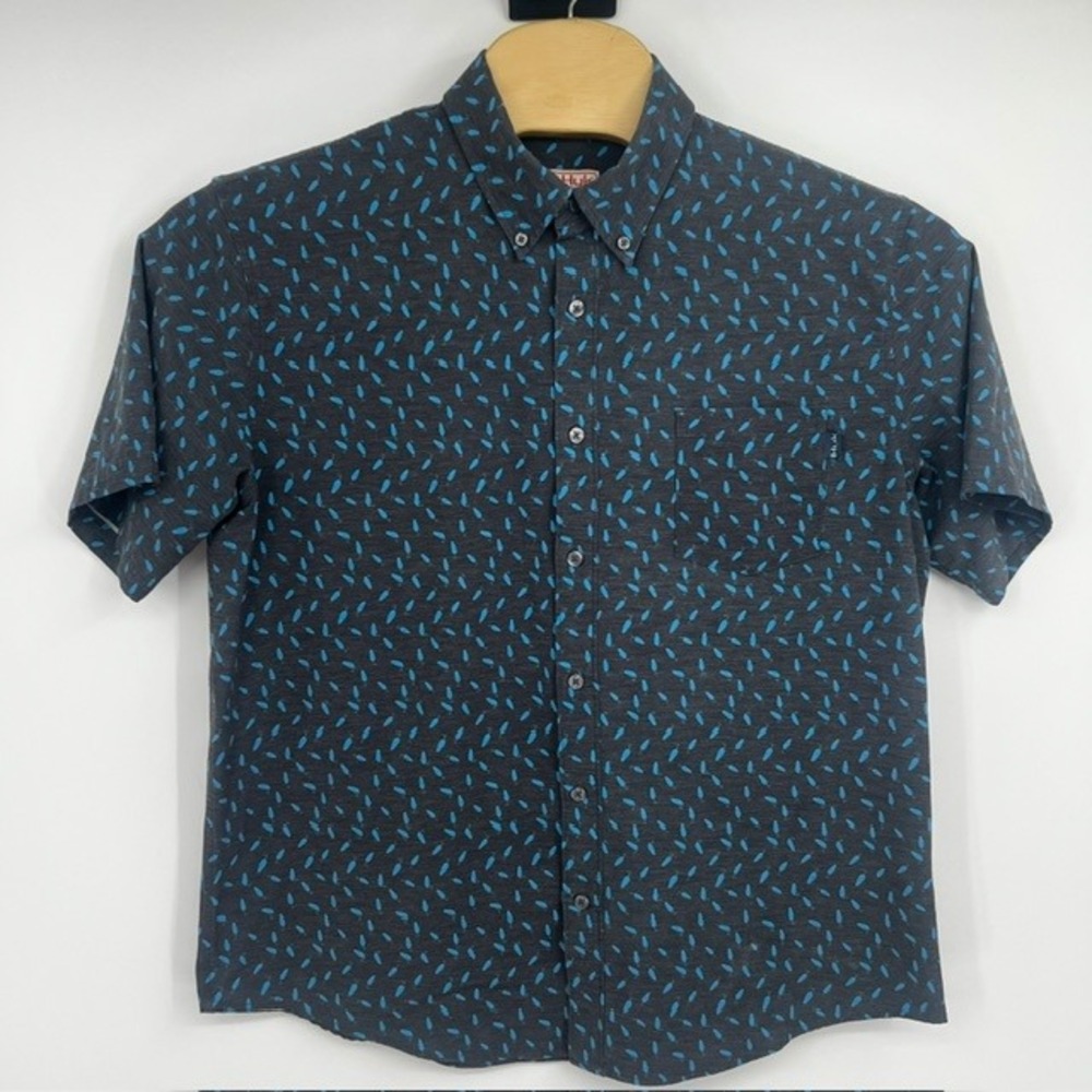 Huk Performance Fishing Men's Large Lure Pattern Short Sleeve Button Down Shirt